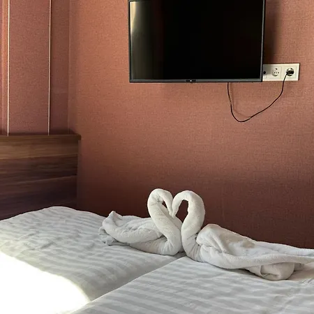 Hotel Ristorante Toscana Borna * Borna